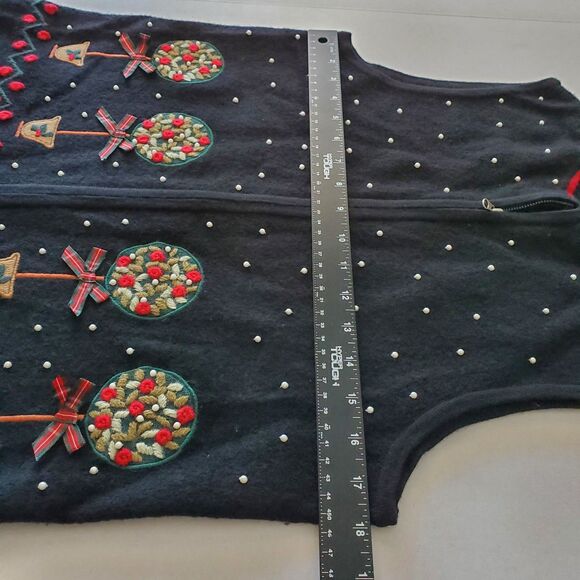 Vintage Wool Holiday Vest Embroider Topiary Charter Club Sz M Grandmacore Winter - Picture 3 of 6